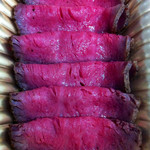 肉のたかさご - 室温で脂が溶け出します