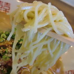 博多 - カタめの細麺