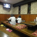 高麗 - テーブル席もあります。