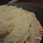 一面に上質なシルクを敷き詰めたような艶やかさ！(*>∀<)
          おっふ♡麺に心奪われる。