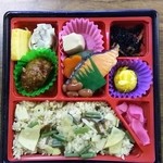 マルエツ - 季節の幕の内弁当（筍山菜ご飯）