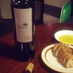 バル  ハルヤ - お通しのバケットとオリーブオイル(2016/03/25)