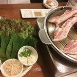 韓国創作料理 あぼじ - 食べるべき一品   サムギョプサル