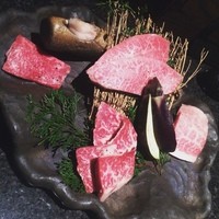 個室 和牛焼肉 吟 難波店 - 