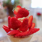 ア メルベイユ - 料理写真:紅ほっぺのパフェ☆