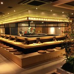 炭火・焼鳥 鶫 - 職人が目の前で焼き上げる臨場感あるカウンター席