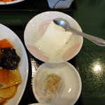 Hyaku Kou Tei - 食後の杏仁豆腐さっぱりします