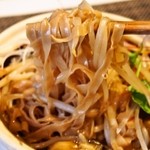 施家菜 - 高知県 須崎の幻の牡蠣を使ったローメン（平打ち麺）