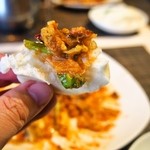 施家菜 - マングローブ蟹 シンガポール風チリソース炒め（蒸しパンに乗せて食べる）