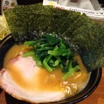 ラーメン 末廣家 - チャーシュー、デカイね！