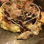 お好み焼・焼そば 風月 - 焼けた豚増量玉