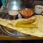 ナマステタージマハル - バターチキンセット
ドリンクは映っていません>
