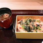 日本料理 百屋 - ちらし寿司とお味噌汁