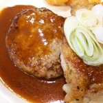 ガスト 岡山学南町店 - ハンバーグ％若鶏のもろみ味噌焼き（アップ）