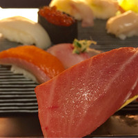 おたる政寿司 ぜん庵 - 《おたる(にぎり)》3,500円
                の、中トロ。
                2016/3/28