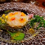 遠藤利三郎商店 - 前菜
      ホタテとズワイガニのガトー仕立て サフランのジュレ