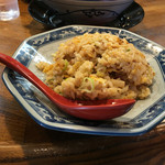 来楽軒 - ランチタイムにお得な炒飯
      270円