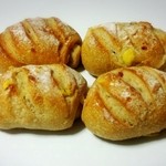 ル・ディマンシュ トアロード店 - さつま芋とクリームチーズのカンパーニュ