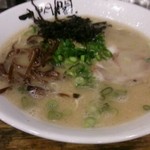 一閃閣 - 長浜ラーメン750円