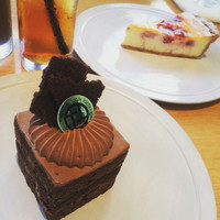 TOOTH TOOTH GARDEN RESTAURANT - 