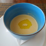 サラマンジェ ド ヨシノ - 白いんげん豆のポタージュ