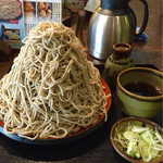 味奈登庵 - 富士山盛り蕎麦,追加のツユ徳利が嬉しい