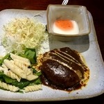 香豊堂 - ハンバーグ定食♪
ん～ ちょっと寂しい印象(;´∀｀)