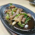 大衆酒場 伊勢元 - ホルモン焼き
            