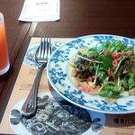 Kamakura Pasuta - サラダと野菜ジュース
