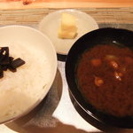 坂ノ下　田茂戸 - 食事（千葉県コシヒカリ・赤出汁・香のもの）