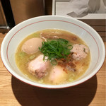 地球の中華そば - 白湯特製ラーメン