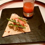 ピアッティ カステリーナ - 2016小さいアミューズ　コッパとチーズをタコスに　イチゴとスパークリングの食前酒　　