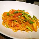 イタリアン レストラン ピンナピンナ - じゃがいもとアスパラのトマトソース