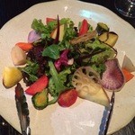 ラ・ボンヌターブル - 畑の味がするサラダ