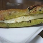 パンドール - 【2016.03】抹茶のバトン（220円＋税）クリームたっぷり♪