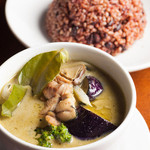 Chicken green curry (Thai rice or enzyme brown rice)