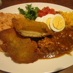 挽き肉ライス　少年の夢・フライドフィッシュ乗せ