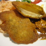 ひき肉少年 - お魚のフライ　揚げ立てです