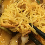 中国料理 神田 桃園 - 麺のアップ