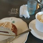 ROASTERY CAFE GARASHA RORO - ウインナー珈琲とモンブラン