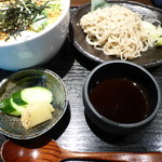 本格手打ち蕎麦   あげおのかくれ庵 喜いち郎 - 直火炙りの親子丼・そば。ランチで、１０３０円。