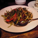 味いちもんめ - 牛肉とﾋﾟｰﾏﾝの炒め物