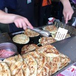 天津葱抓餅 - 【16年3月】今回はお兄さんが焼いてくれます