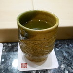 初音鮨 - お茶