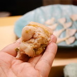 初音鮨 - ハマグリ（酒蒸し）