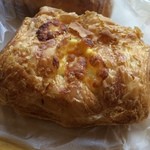 Panash - サーモン、ハム巻きデニッシュ