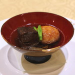 トゥ・ラ・ジョア - 百合根団子と和牛の椀仕立て　(2015/09)