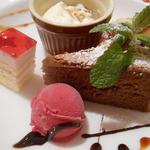 阪南洋風食堂クゥクゥ - ランチ：スペシャル　デザート盛合せ