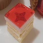 阪南洋風食堂クゥクゥ - ランチ：スペシャル　デザート盛合せ　イチゴのケーキ　