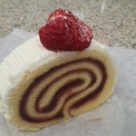 パティシエ イナムラ ショウゾウ - 特製苺ロール